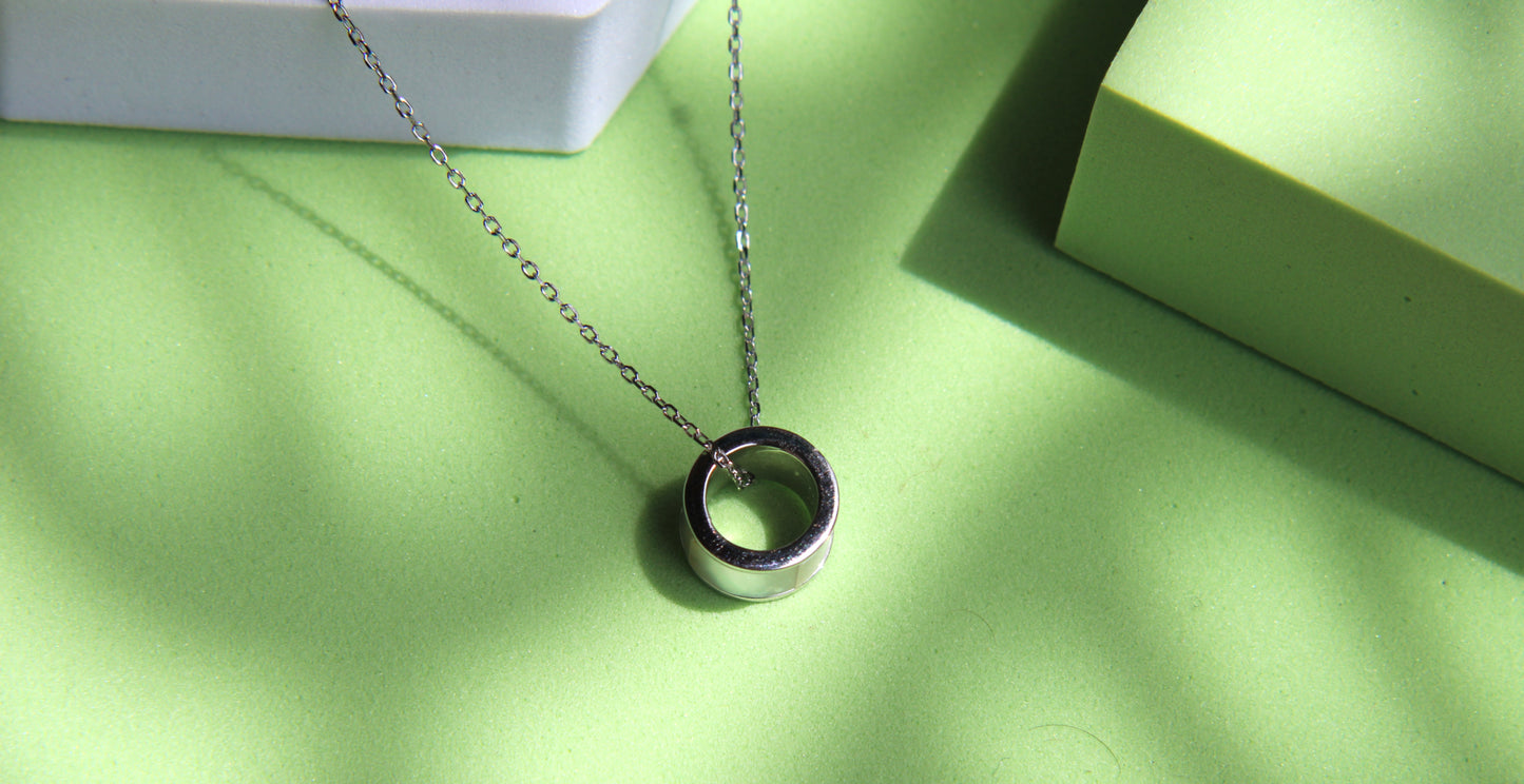 Silver Luna Ring Pendant Chain