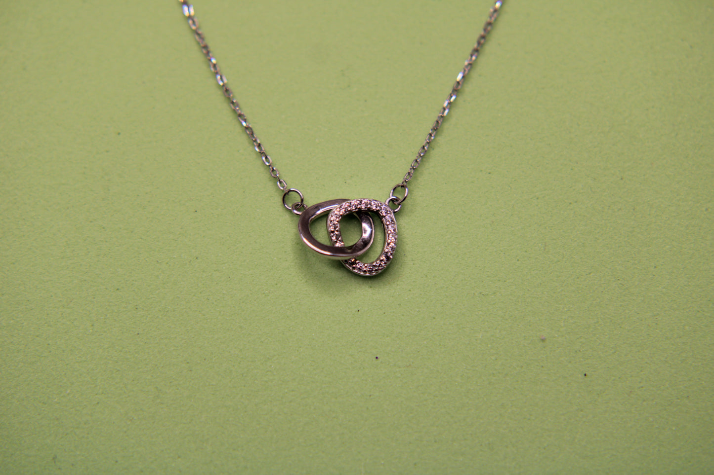 Silver Loop Pendant Chain