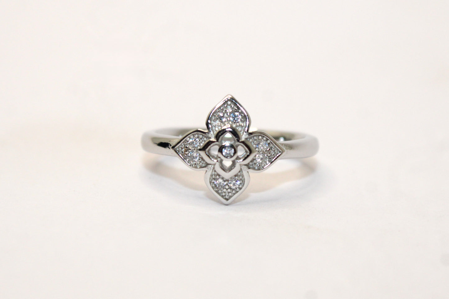 Silver Ring - Avika jewels