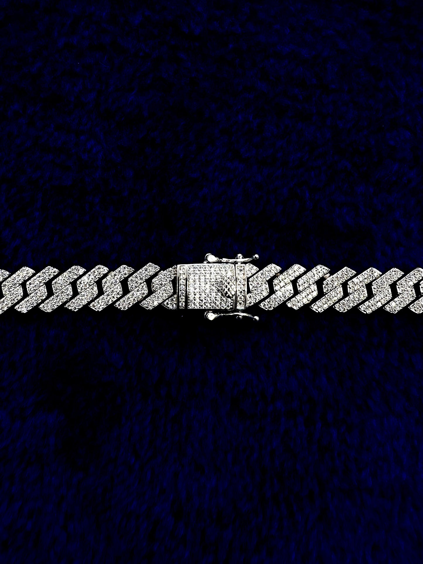 Hardik Pandya chain