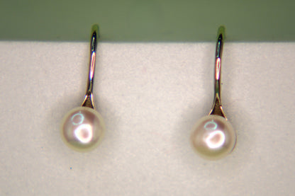 Silver Pearl Earings