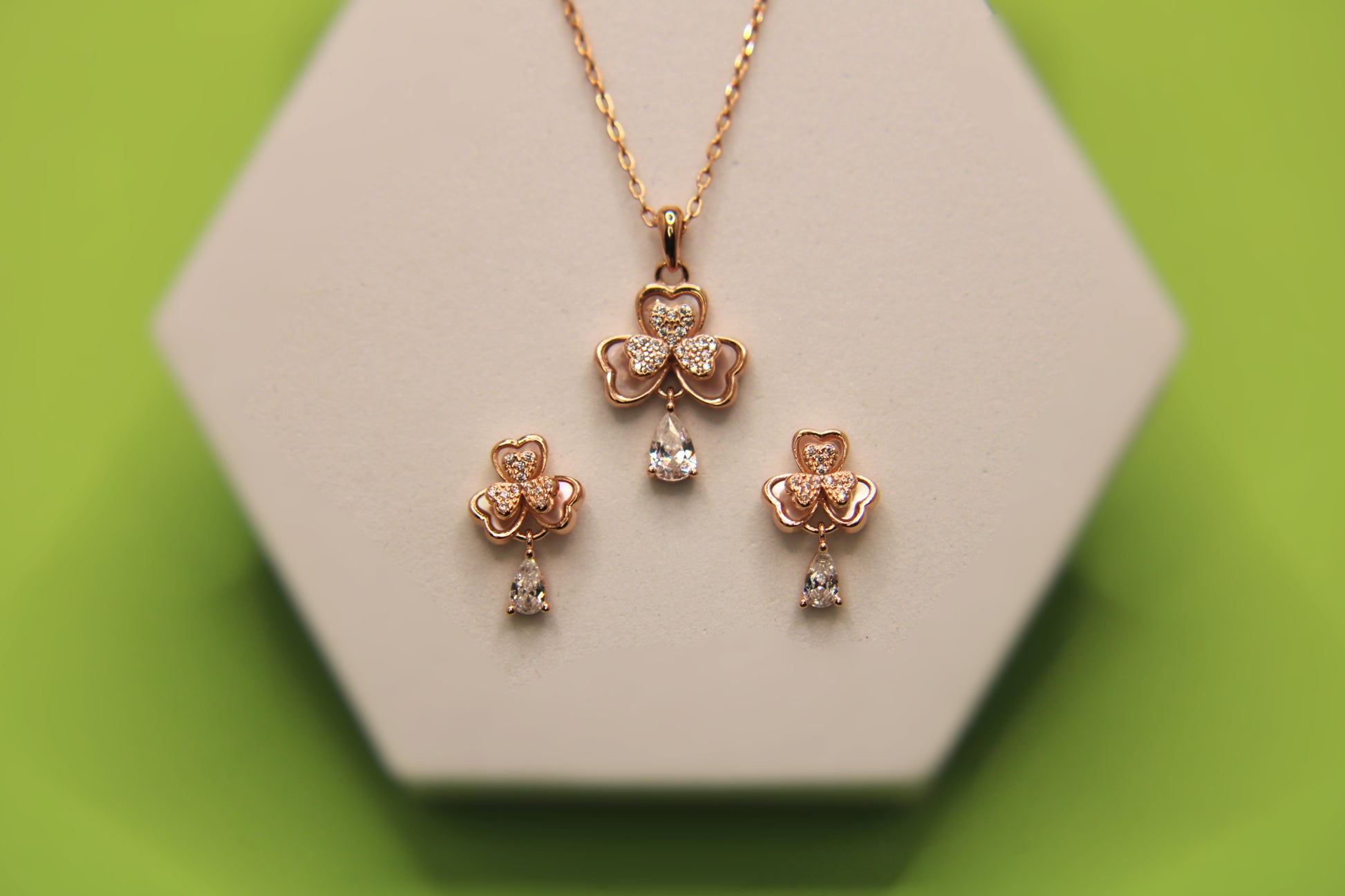 Silver Flower Pendant Tops Set - Avika jewels