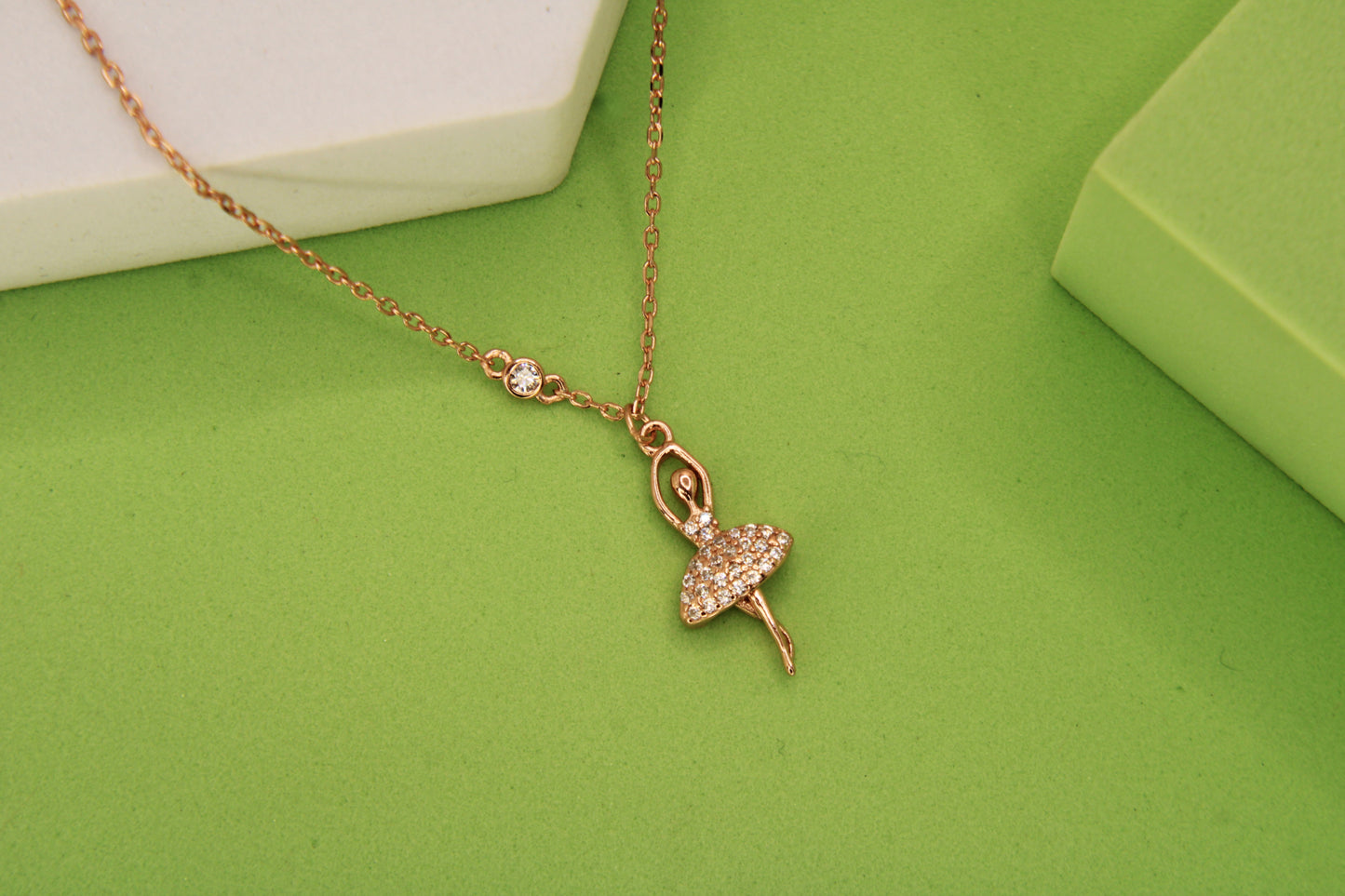 Silver Dancing Dall Pendant Chain